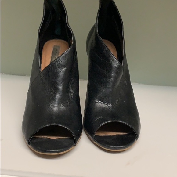 Halogen booties - Picture 1 of 2